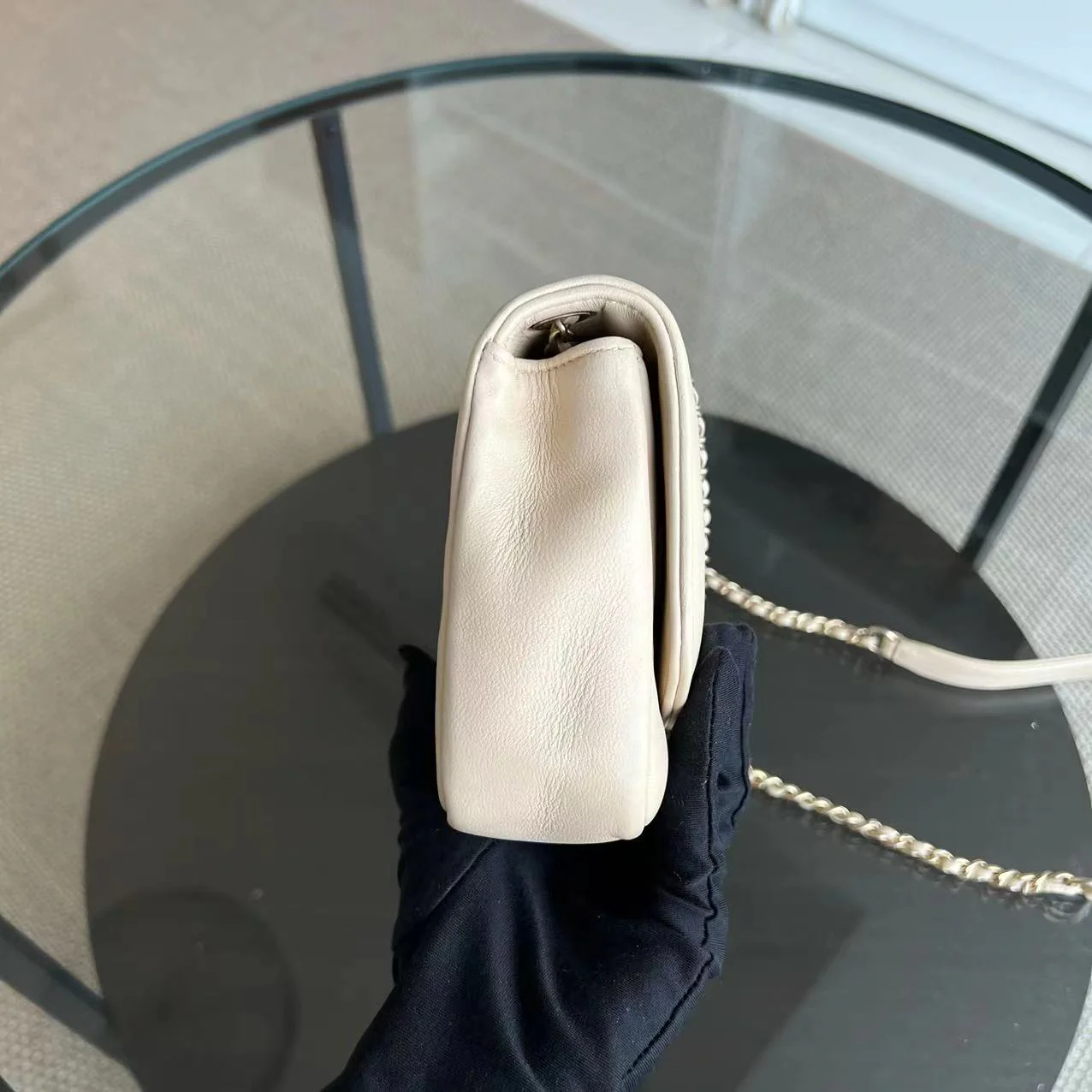 *Modern Reissue 2015* Chanel Diana Small 22CM Quilted Lambskin Beige Golden Hardware Series 20 - Best Luxury Designers