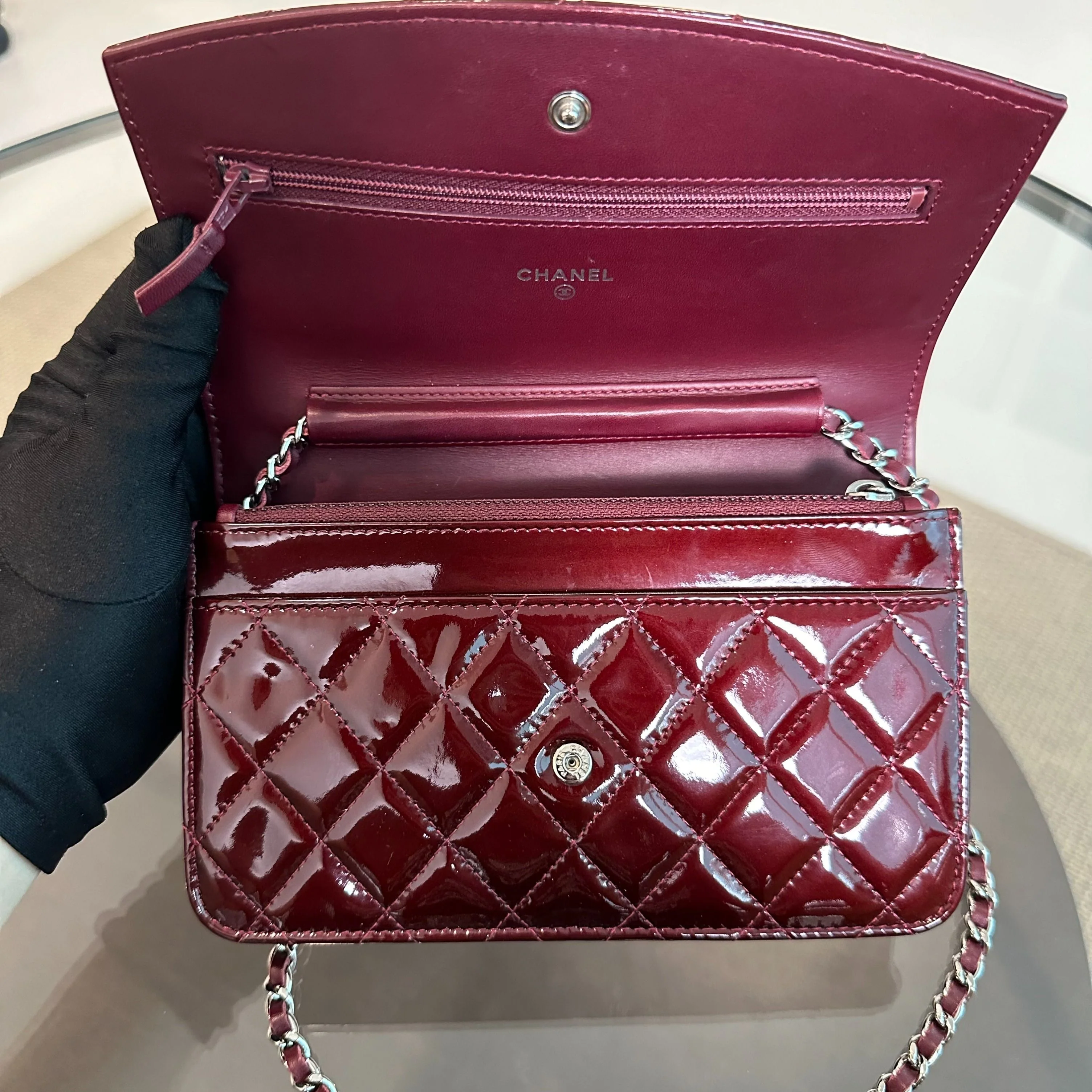 *Receipt* Chanel WOC Wallet On Chain Plum Patent Leather SHW No 18 - Best Luxury Designers