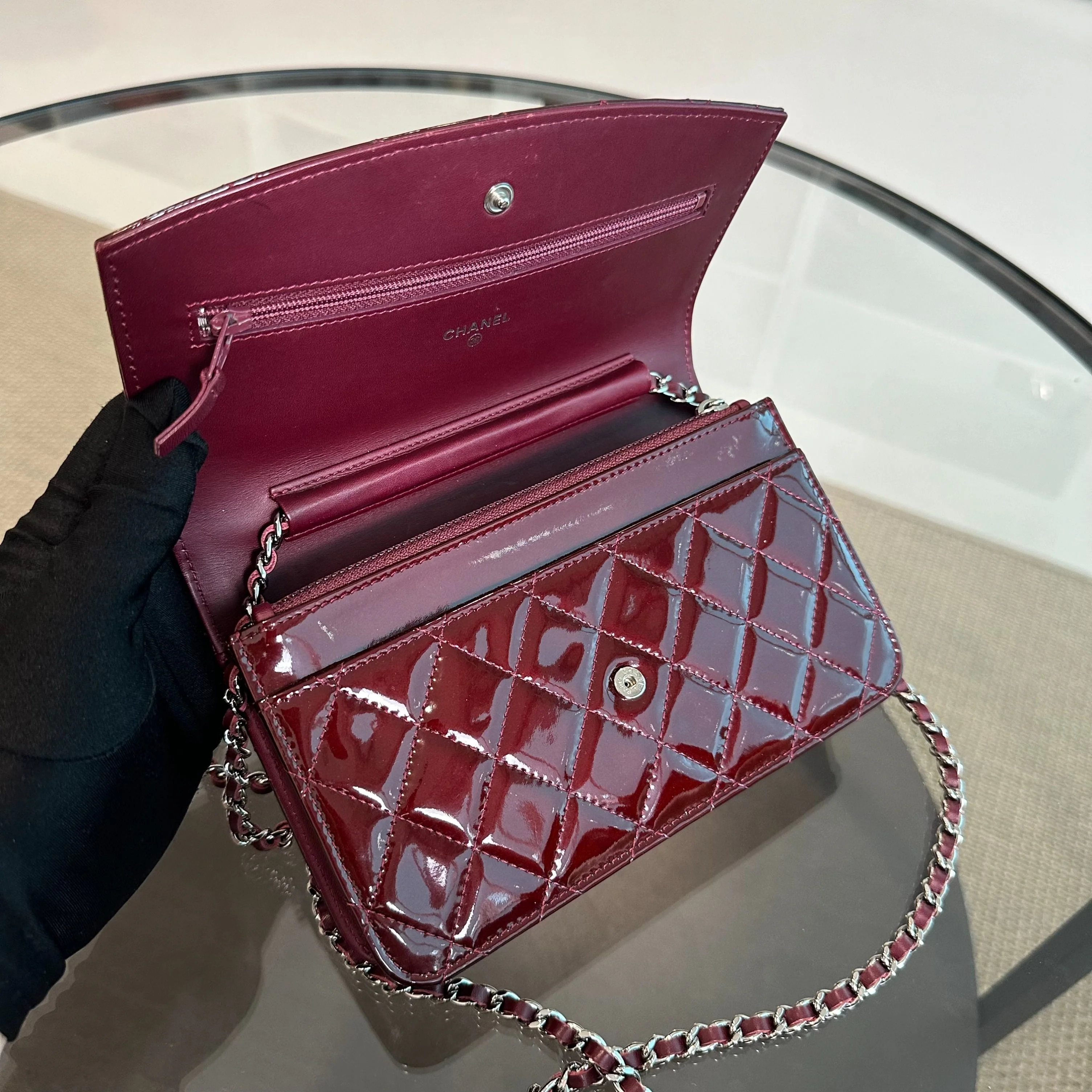 *Receipt* Chanel WOC Wallet On Chain Plum Patent Leather SHW No 18 - Best Luxury Designers